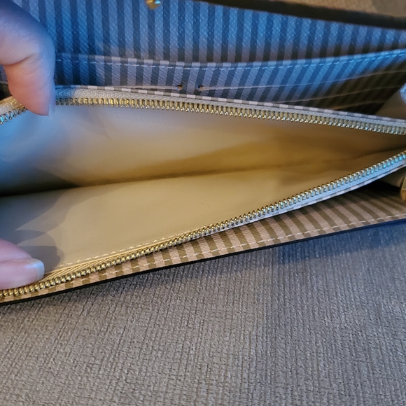 Sold. Louis Vuitton Damier Ebene Trunk & Lock Sarah Wallet- Limited Edition - Picture 5 of 7